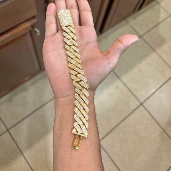 Mcs - Picture 2 of 2